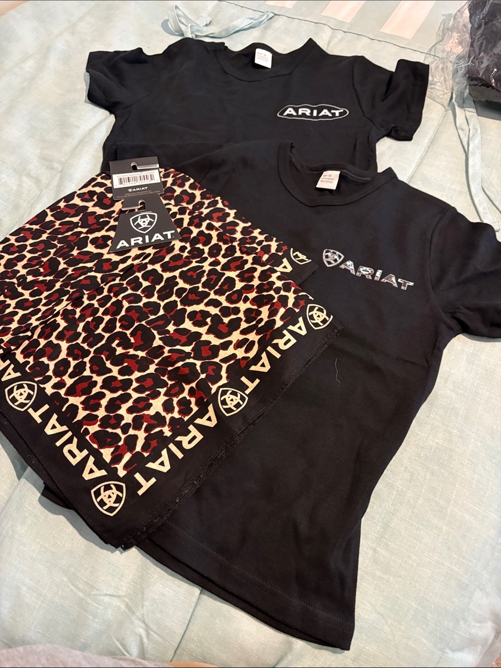 Ariat 2 Kids' Black Logo Tee - Short Sleeve & 2 bandanas p2p14” length 18”